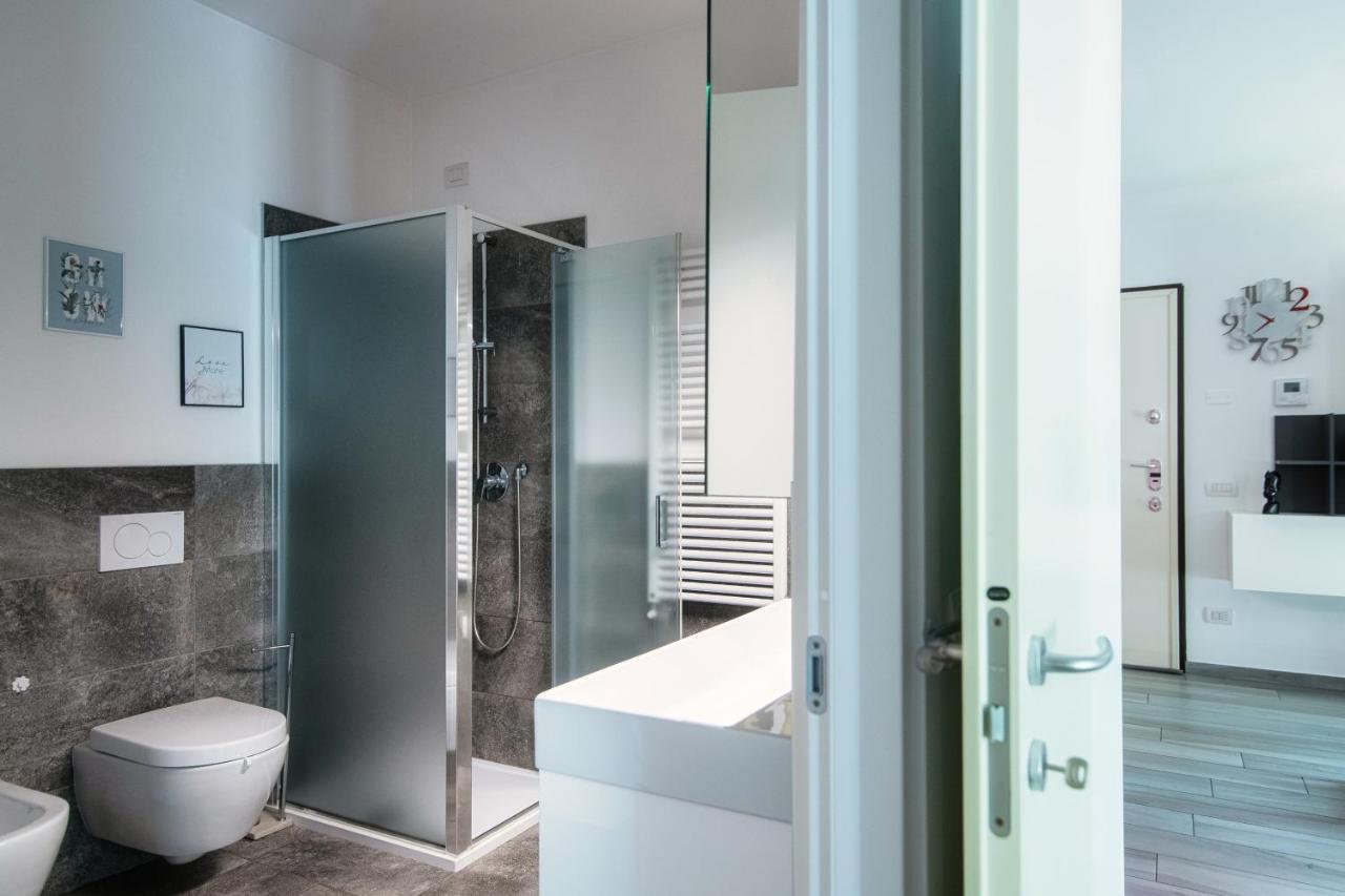 Joivy Luxury Flat & Lake Como View Argegno Bagian luar foto