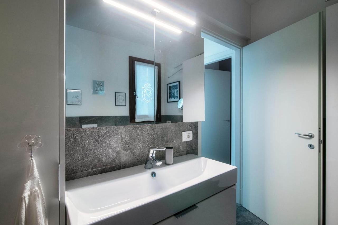 Joivy Luxury Flat & Lake Como View Argegno Bagian luar foto
