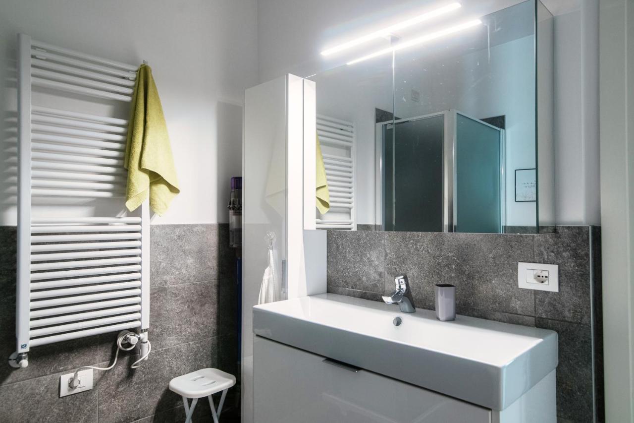 Joivy Luxury Flat & Lake Como View Argegno Bagian luar foto